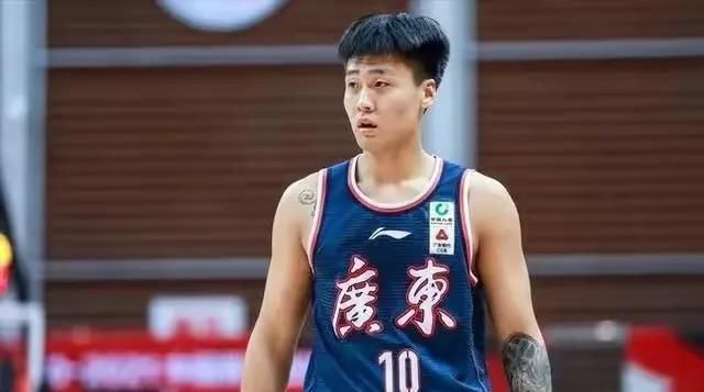 各个单集标题也随之揭晓，分别为《凡夫俗女 比伯海莉夫妇Met Gala恩爱合体 黑色情侣装超登对 2021-09-14 当地时间9月13日，贾斯汀·比伯、海莉·比伯夫妇亮相2021 Met Gala纽约大都会时装庆典。
